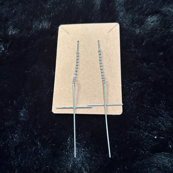 Silver-Tone Crystal Threader Earrings – Elegant Long Dangle Chain Design - Picture 2 of 3